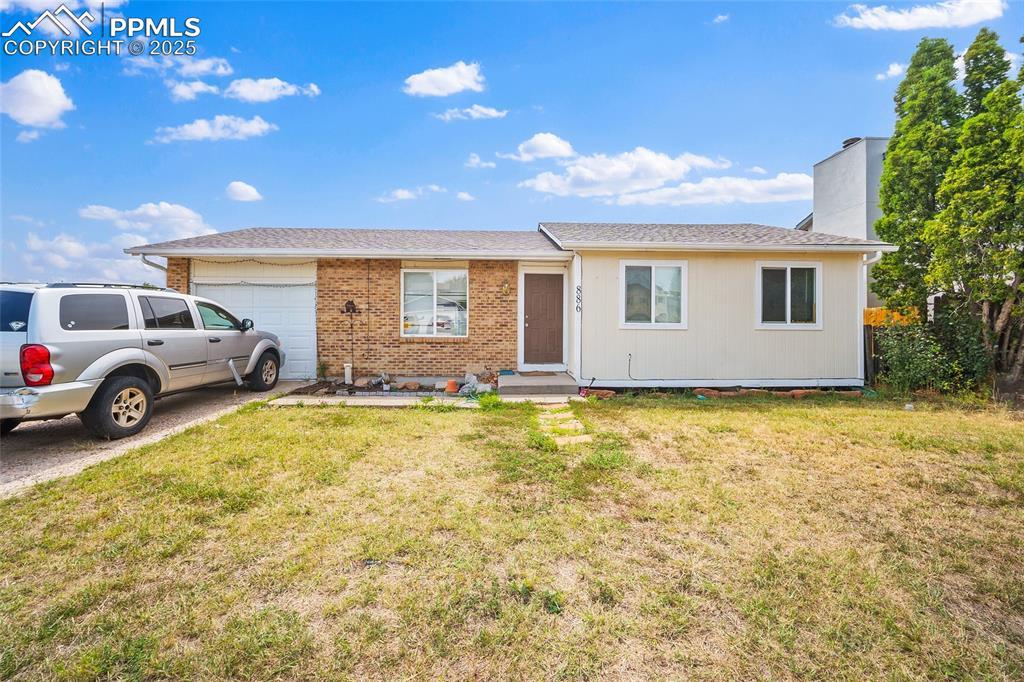 886 Badger Dr., Colorado Springs, CO 80916