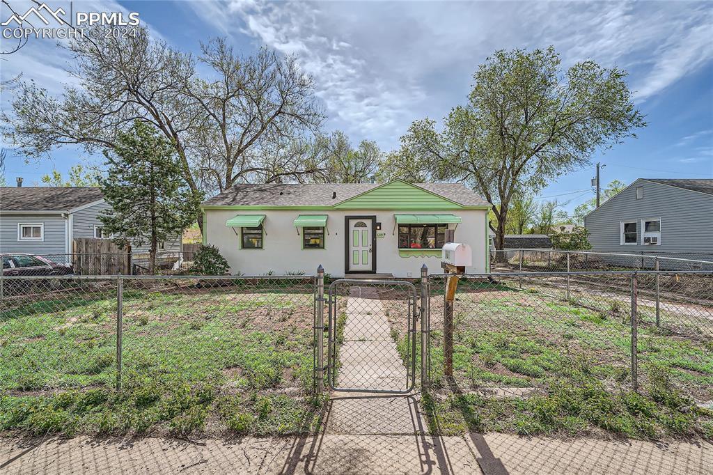 609 E Saint Elmo Ave., Colorado Springs, CO 80905