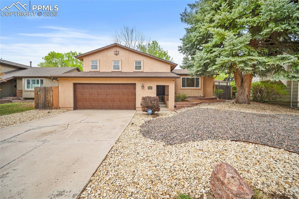 2420 Heatherdale Dr., Colorado Springs, CO 80915