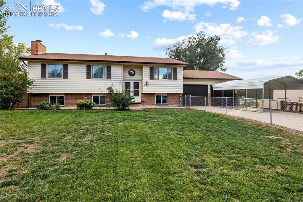 827 Drew Dr., Colorado Springs, CO 80911