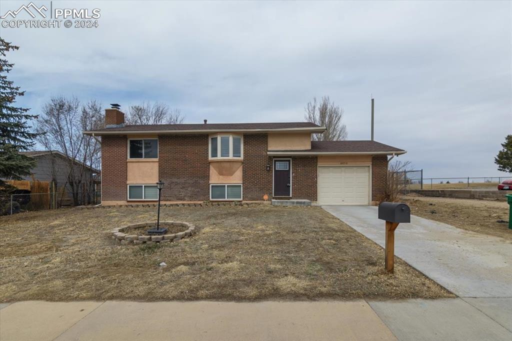 6850 Defoe Ave., Colorado Springs, CO 80911