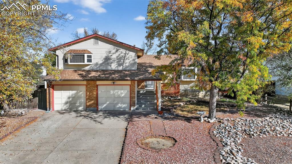 7550 Painted Rock Dr., Colorado Springs, CO 80911