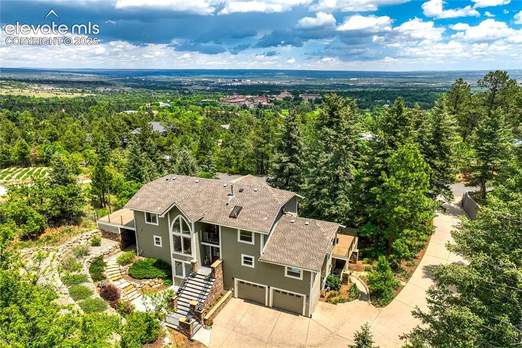 3 Thayer Rd., Colorado Springs, CO 80906