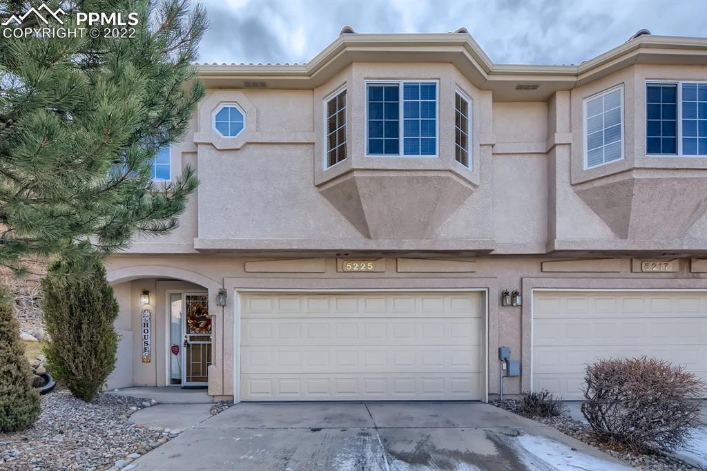 5225 Mountain Peak Point, Colorado Springs, CO 80917