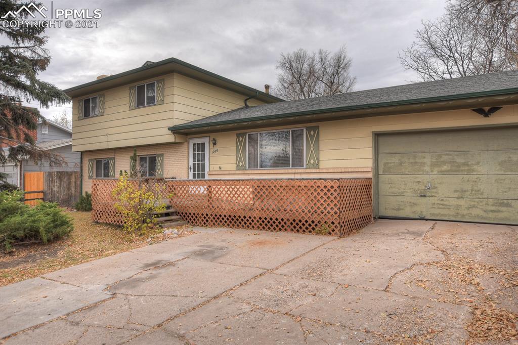 1006 N Murray Blvd., Colorado Springs, CO 80915