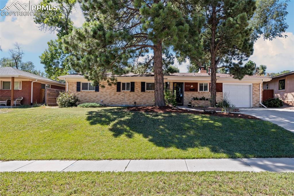 1009 Parkview Blvd., Colorado Springs, CO 80905