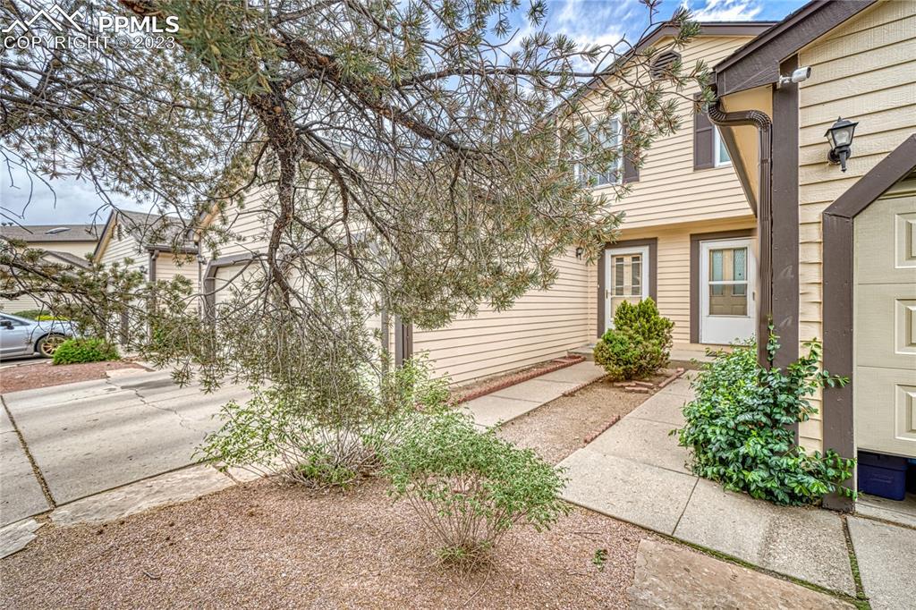 2445 Lexington Village Ln., Colorado Springs, CO 80916