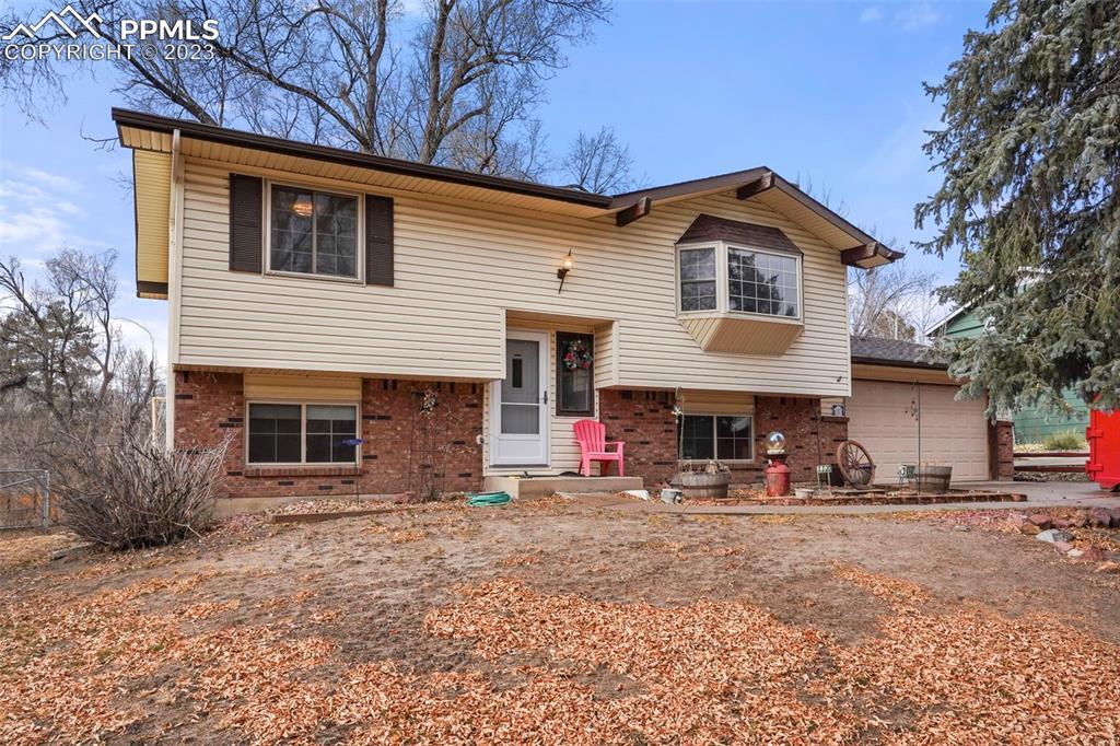 4540 Debonair Cir., Colorado Springs, CO 80917