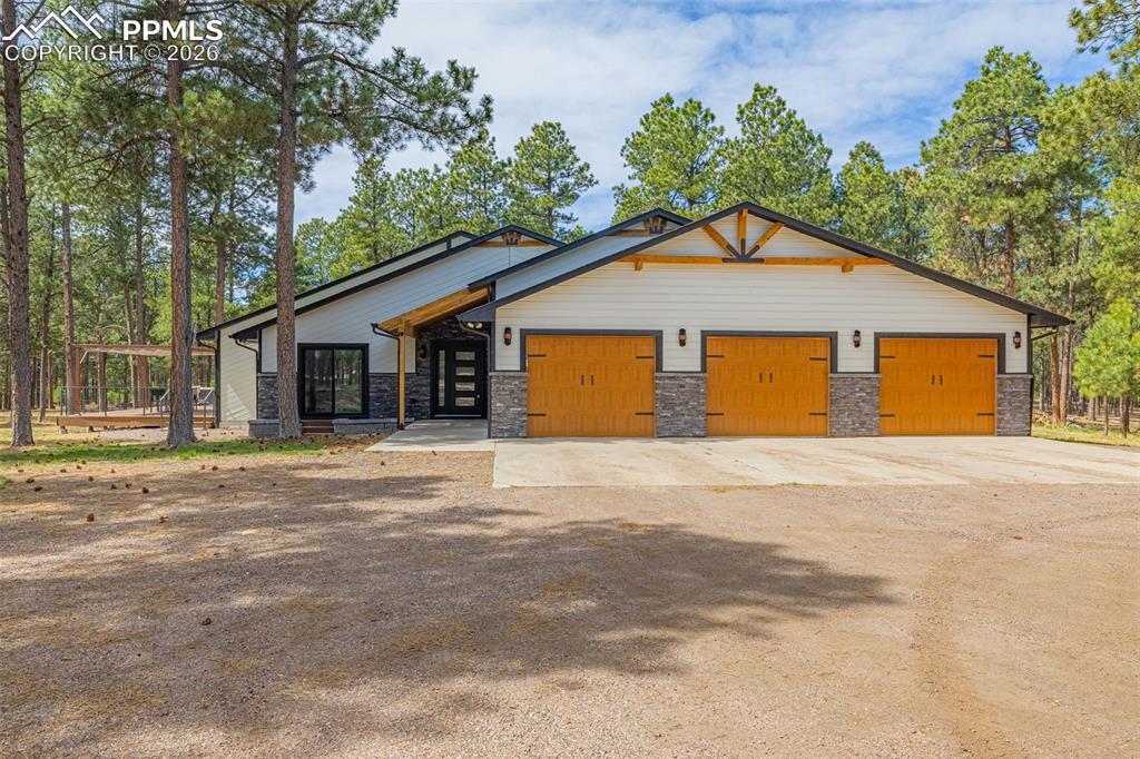 15520 Bar X Rd., Colorado Springs, CO 80908
