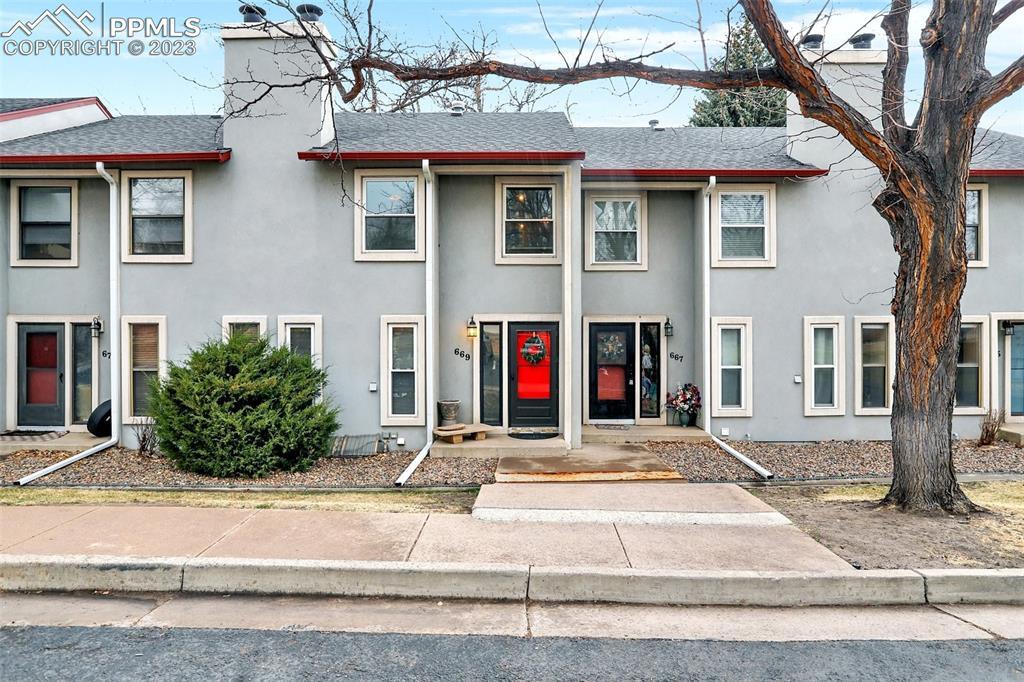 669 Shooks Ln., Colorado Springs, CO 80903