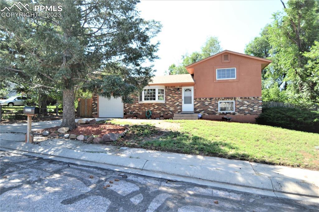 4255 Hedge Ln., Colorado Springs, CO 80917