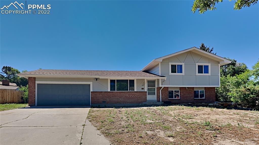 3925 N Carefree Cir., Colorado Springs, CO 80917