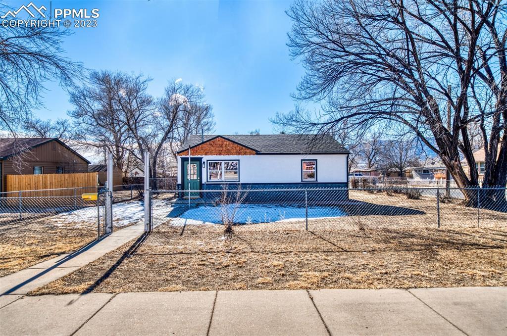 833 E Fountain Blvd., Colorado Springs, CO 80903