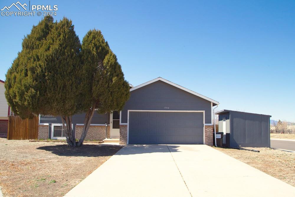 1910 Osprey Ct., Colorado Springs, CO 80916