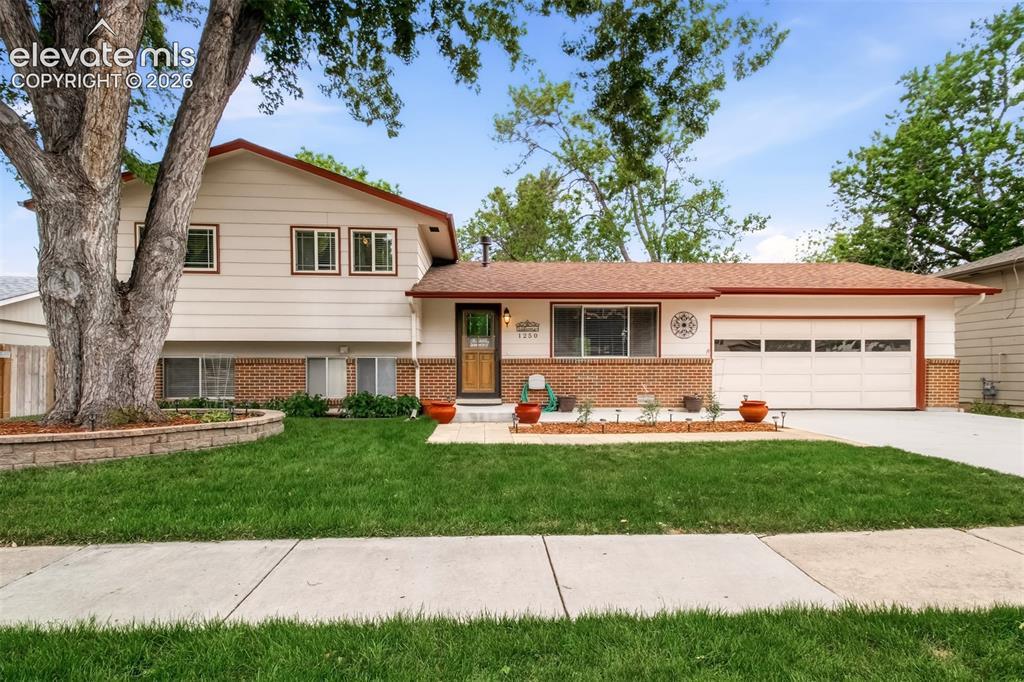 1250 Osgood Rd., Colorado Springs, CO 80915