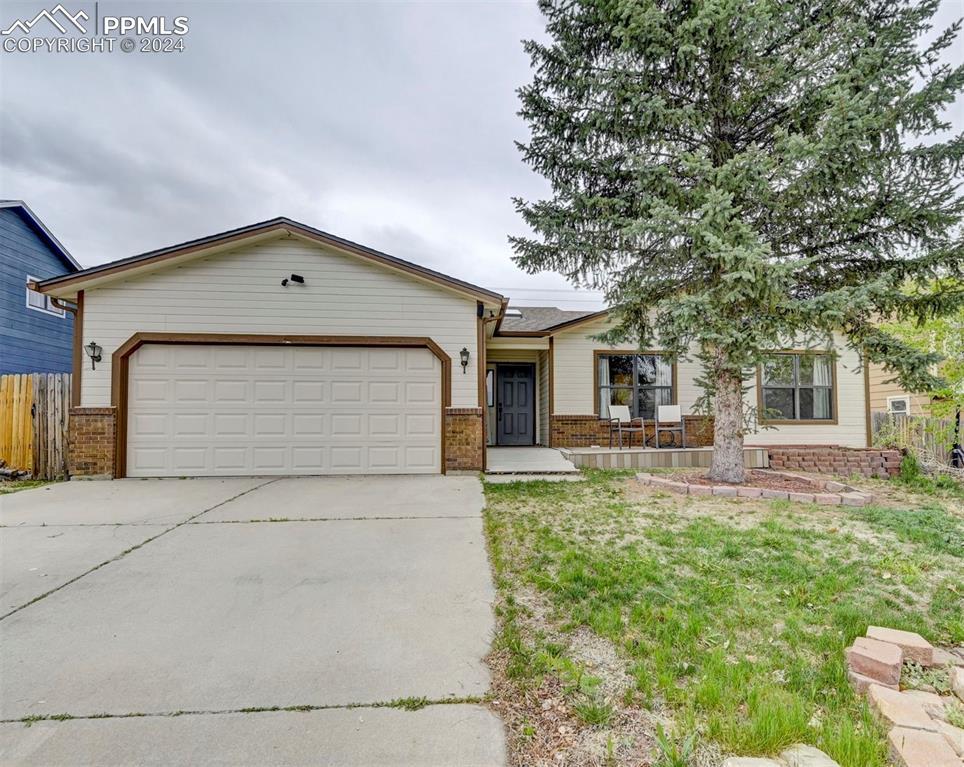 295 Fleming St., Colorado Springs, CO 80911