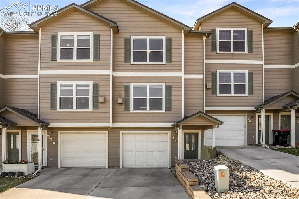 3219 Hearthridge Cir., Colorado Springs, CO 80918