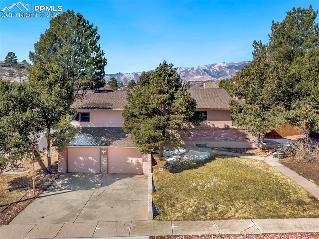 195 E Mikado Dr., Colorado Springs, CO 80919