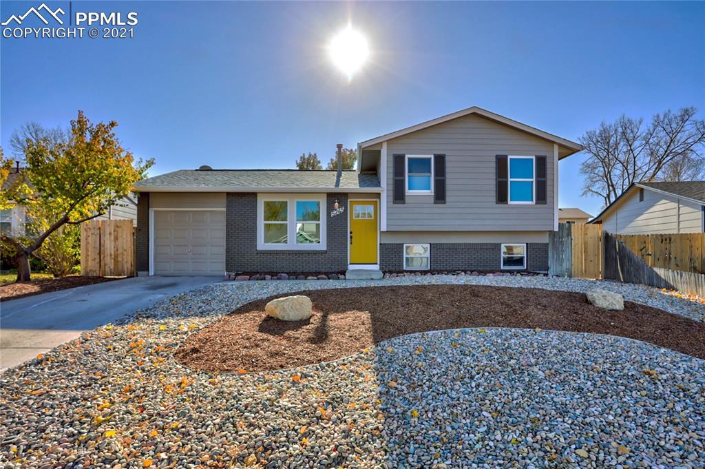 5245 Hunters Run, Colorado Springs, CO 80911