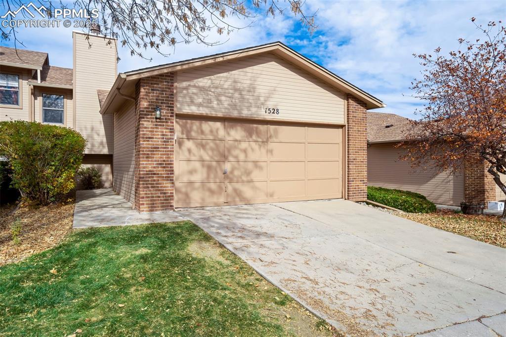 1528 Shane Cir., Colorado Springs, CO 80907