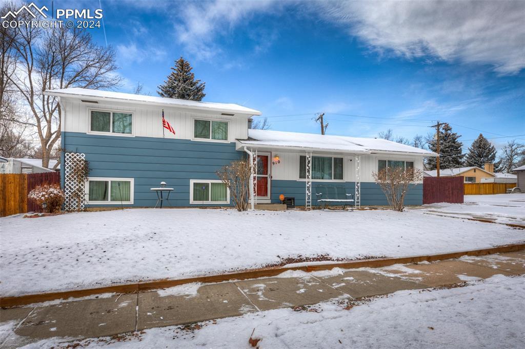 910 Querida Dr., Colorado Springs, CO 80909