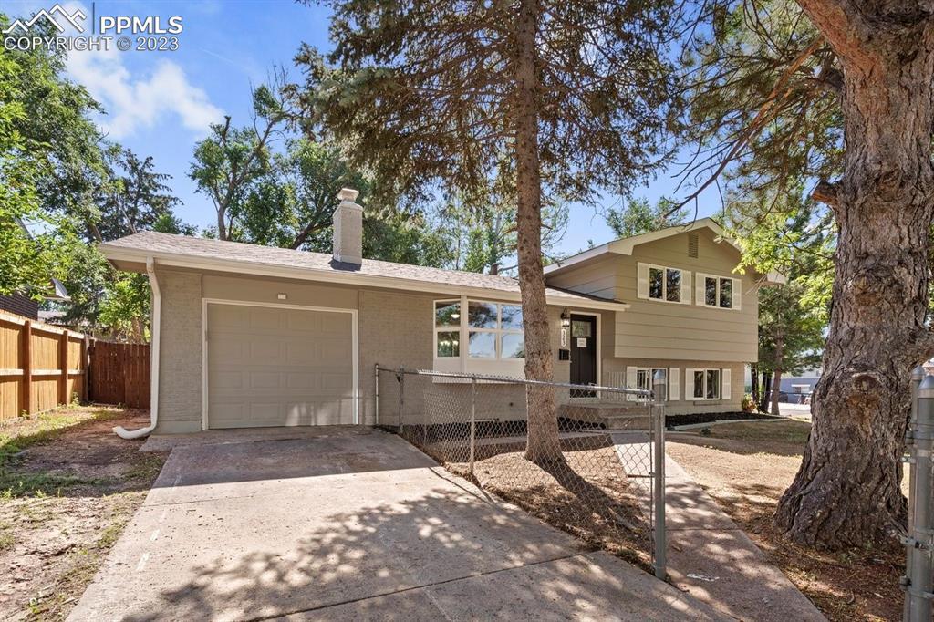 323 Fairmont St., Colorado Springs, CO 80910