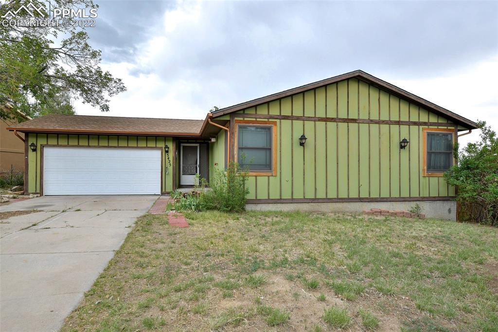 5425 Kay Cir., Colorado Springs, CO 80917