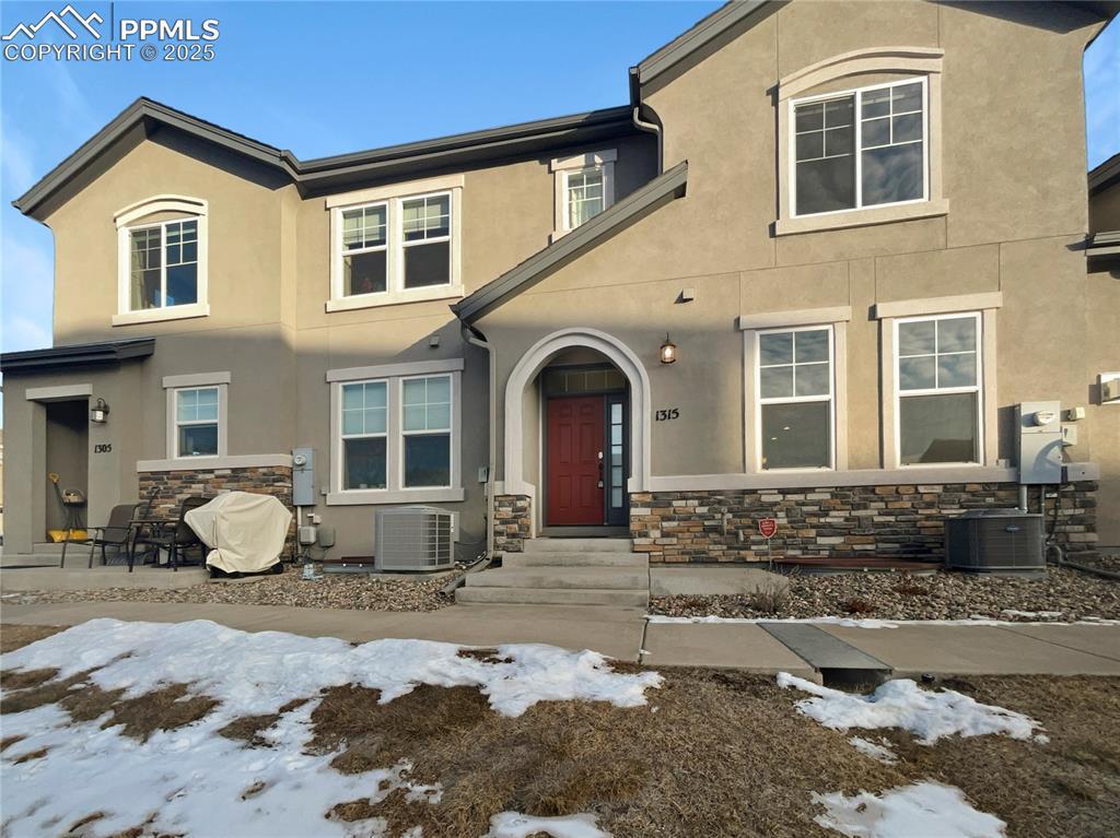 1315 Promontory Crest View, Colorado Springs, CO 80921