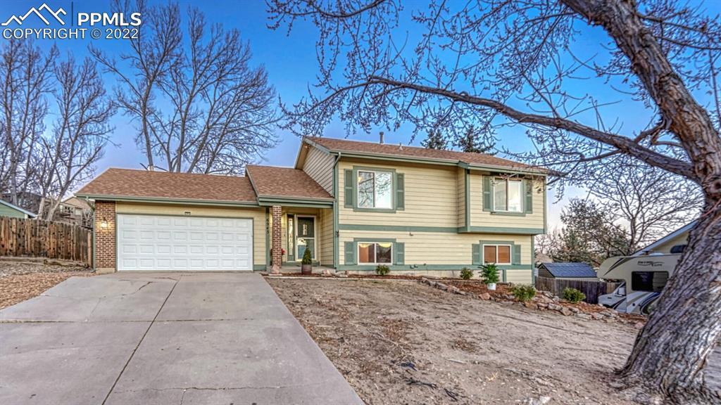 6945 Meadowwood Pl., Colorado Springs, CO 80918