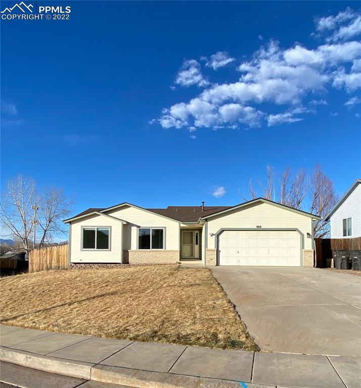 908 Pond Side Dr., Colorado Springs, CO 80911