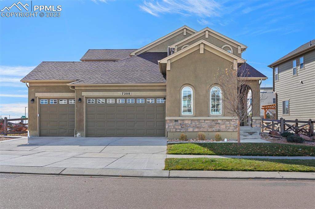 7208 Rim Bluff Ln., Colorado Springs, CO 80927