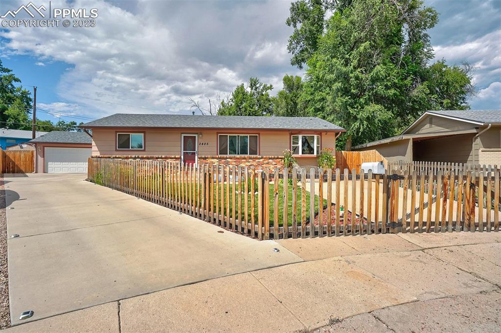 2405 Ember Dr., Colorado Springs, CO 80910