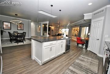 3770 Presidio Point #201, Colorado Springs, CO 80920