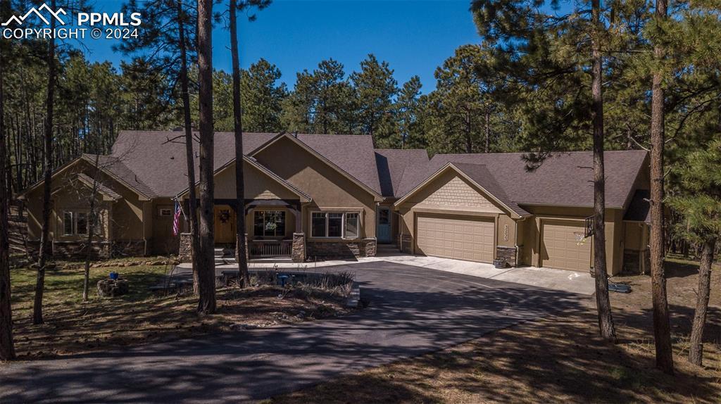 3255 Pinehurst Cir., Colorado Springs, CO 80908