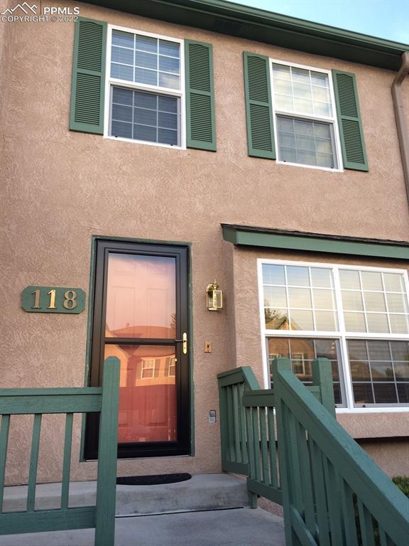 118 Iveystone Ct., Colorado Springs, CO 80919