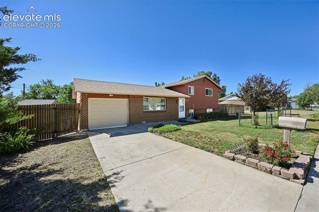 313 Cranbrook Cir., Colorado Springs, CO 80906