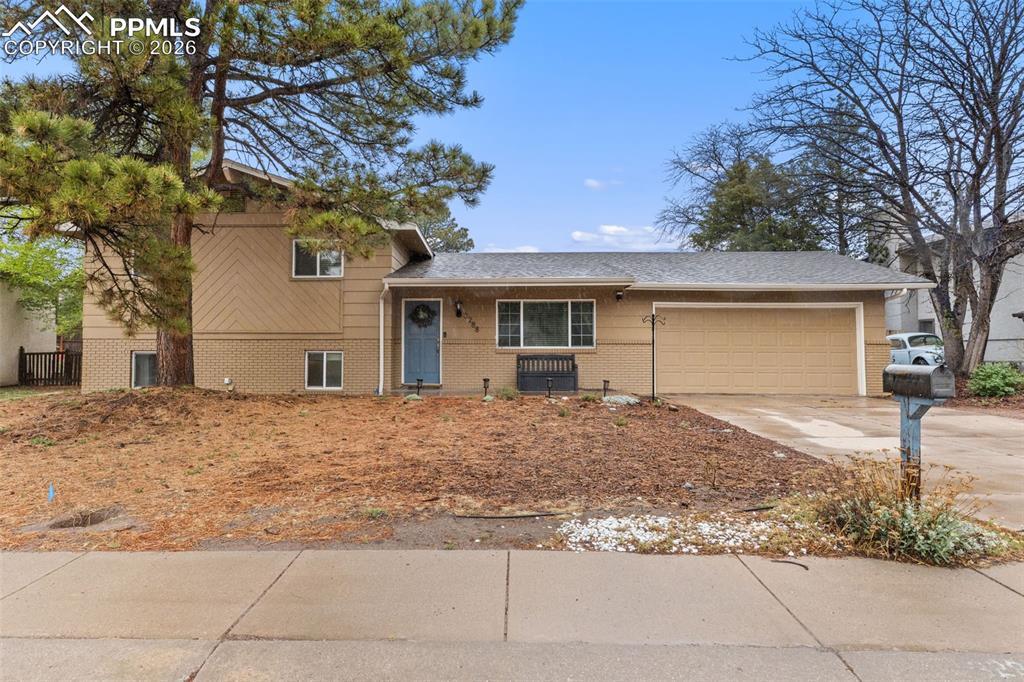 3288 W Parade Cir., Colorado Springs, CO 80917