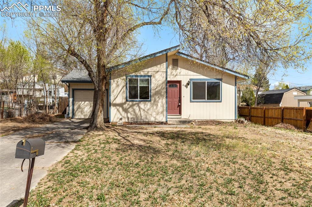 2149 Whitewood Dr., Colorado Springs, CO 80910