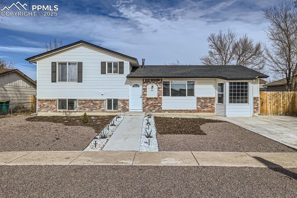 447 Camino Del Rey Dr., Fountain, CO 80817