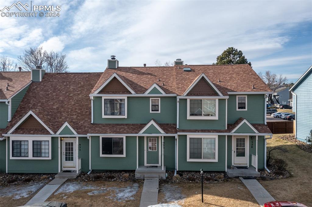 930 London Green Way, Colorado Springs, CO 80906