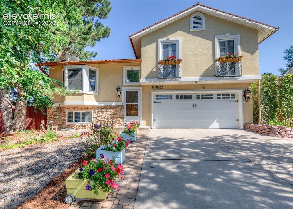 5390 Country Heights Dr., Colorado Springs, CO 80917