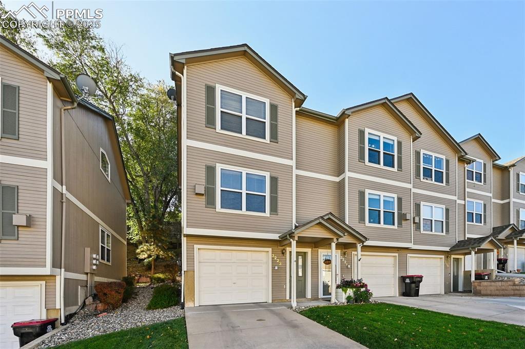 3223 Hearthridge Cir. #1005, Colorado Springs, CO 80918
