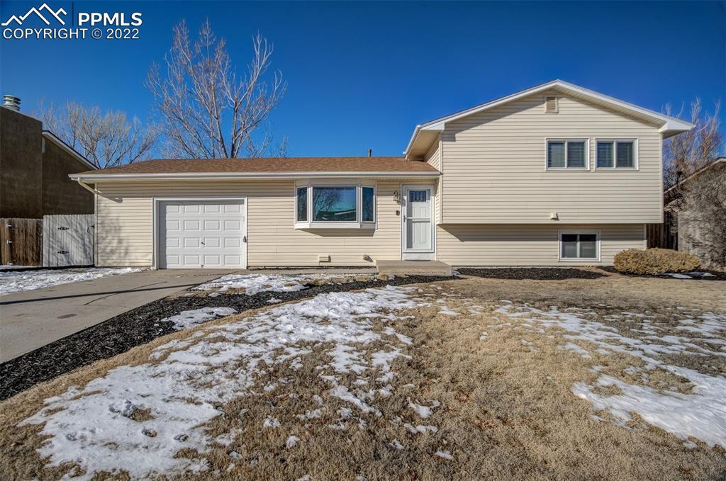 6570 Grand Valley Dr., Colorado Springs, CO 80911