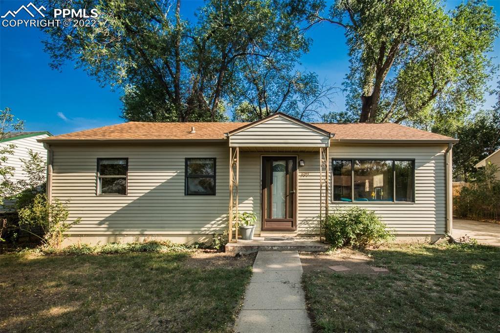 409 Springfield Ave., Colorado Springs, CO 80905