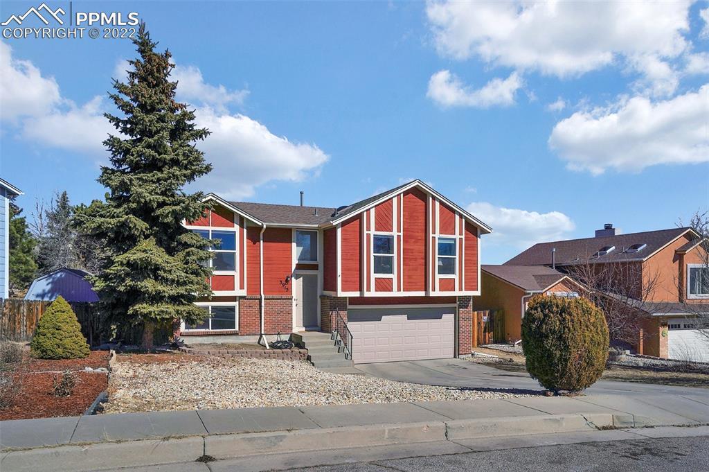 3915 Vicksburg Ter., Colorado Springs, CO 80917