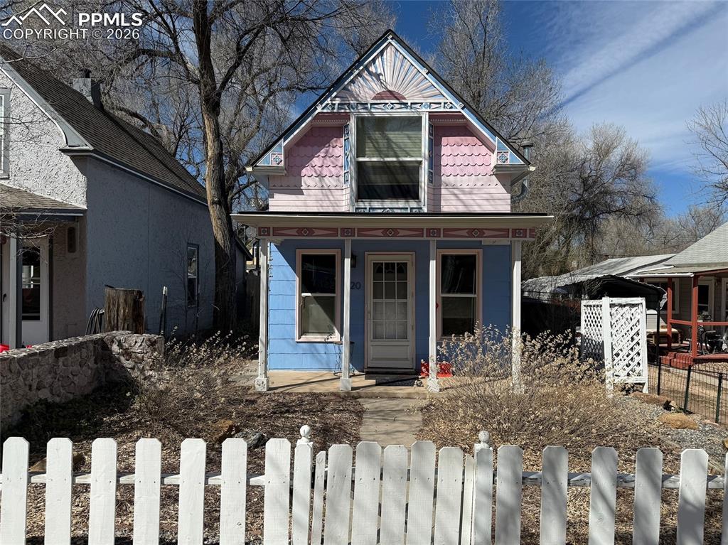 220 Willow St., Colorado Springs, CO 80903