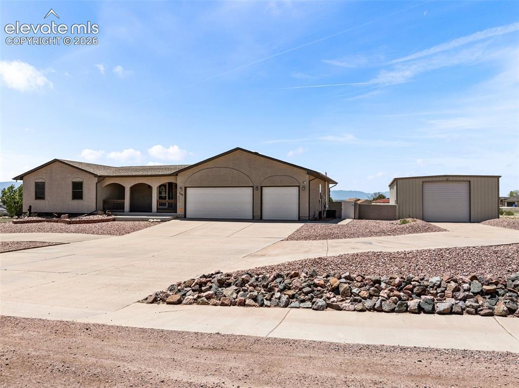 1195 S Los Charros Dr., Pueblo, CO 81007