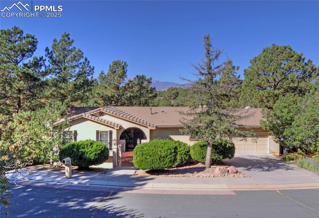 5810 Spurwood Ct., Colorado Springs, CO 80918
