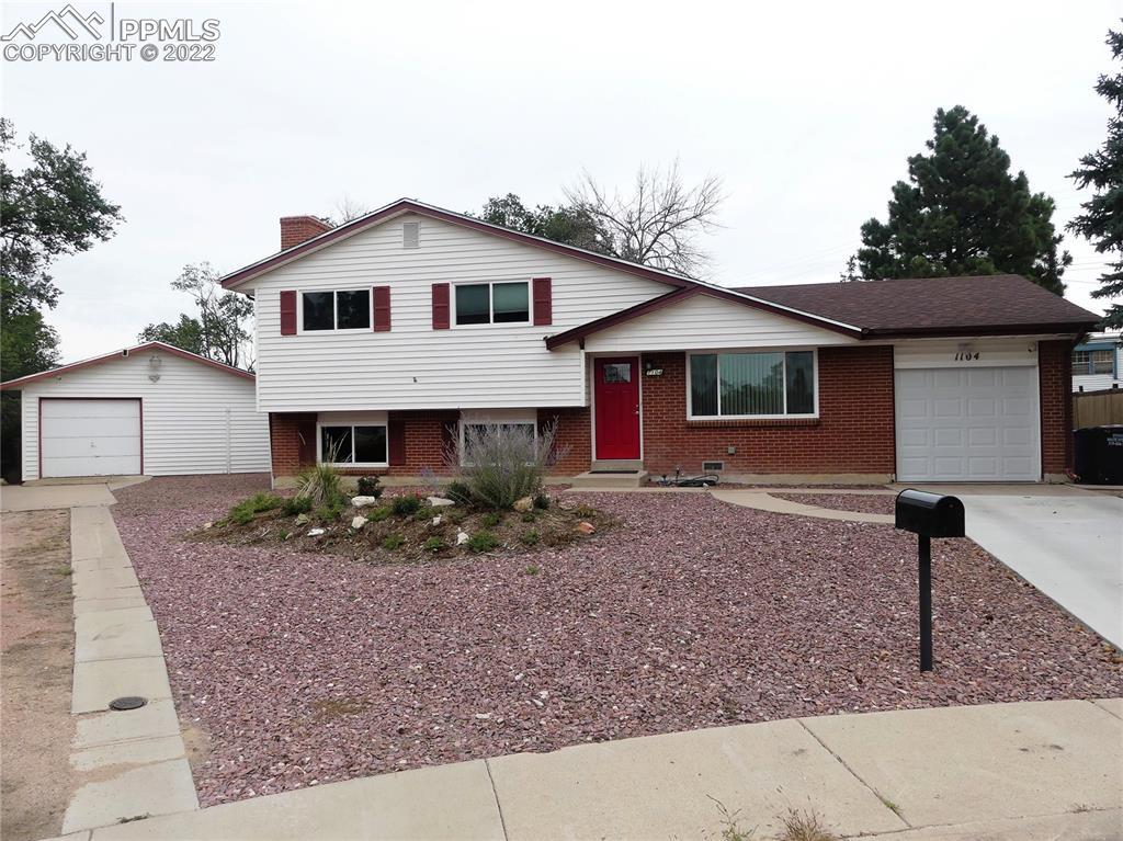 1104 Yosemite Dr., Colorado Springs, CO 80910