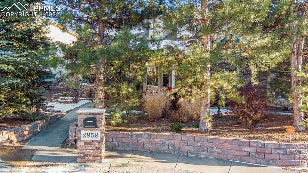 2859 Country Club Pl., Colorado Springs, CO 80909